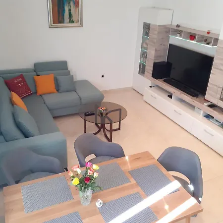Διαμέρισμα Znjan 50m ----seasun&relax---- Location *