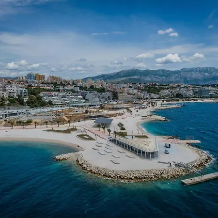 Διαμέρισμα Znjan 50m ----seasun&relax---- Location